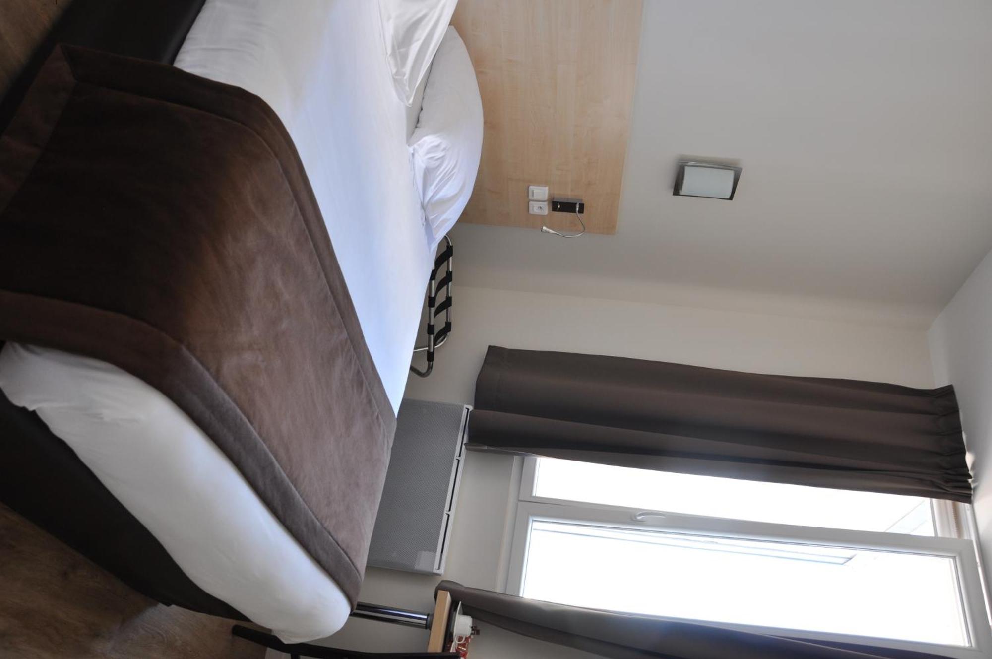 Hotel Foch Nancy Gare 객실 사진